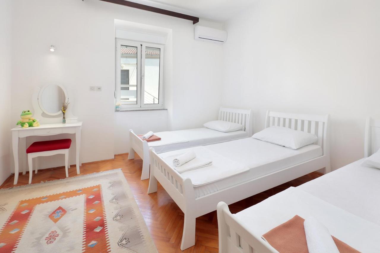 Apartments Smoky Novalja Extérieur photo